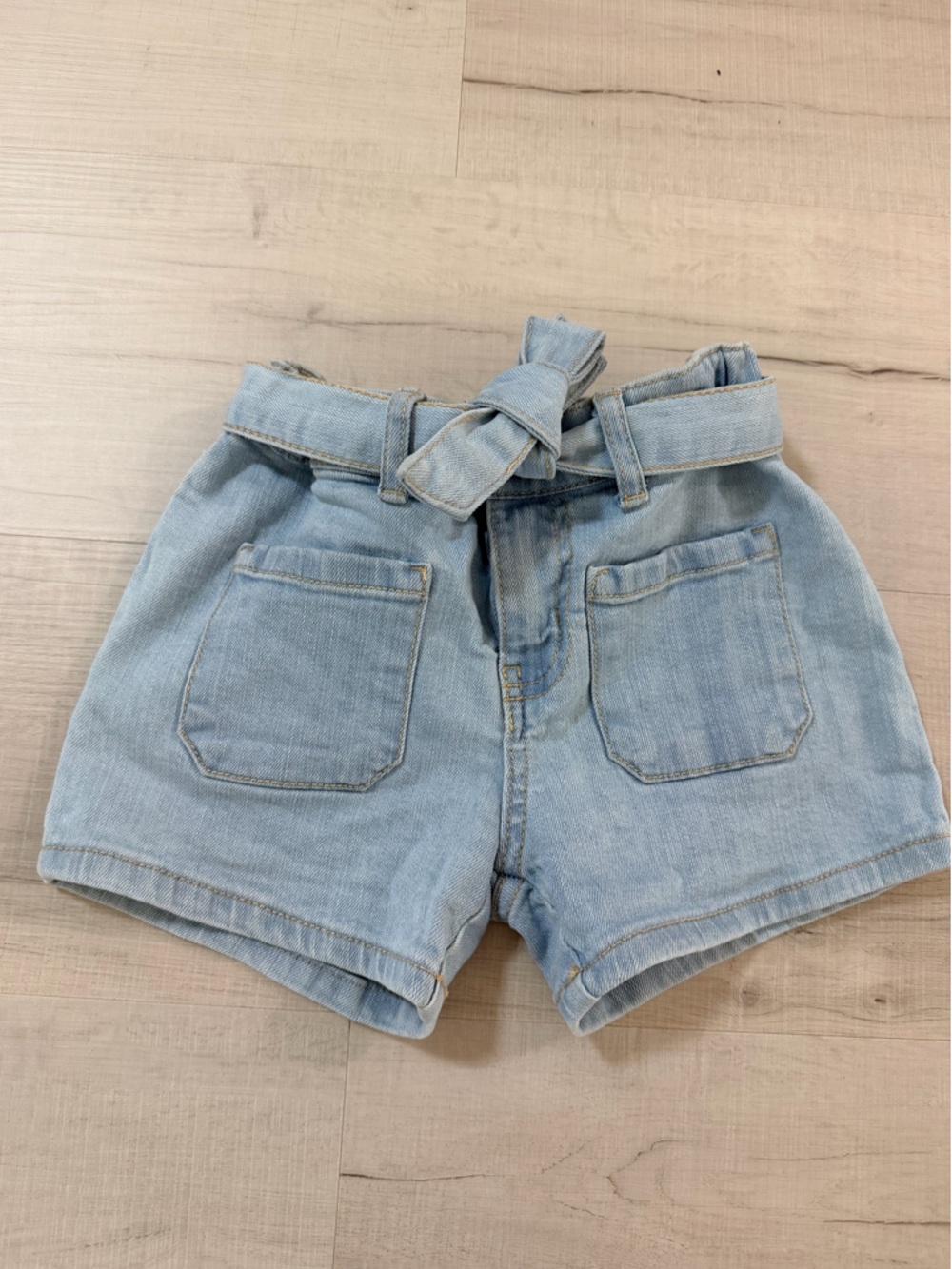 OshKosh B'gosh Light Blue Denim Shorts with Waist Tie Size 6/6x